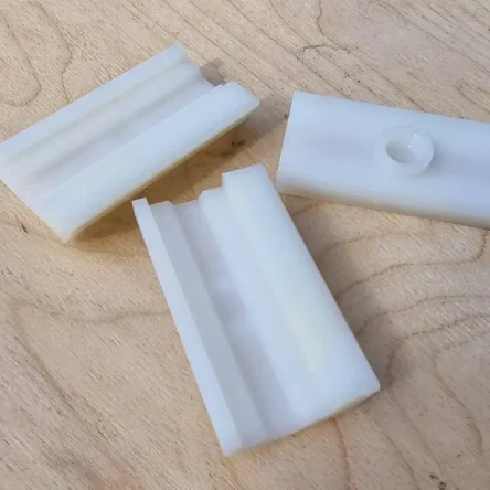 026557В прижим